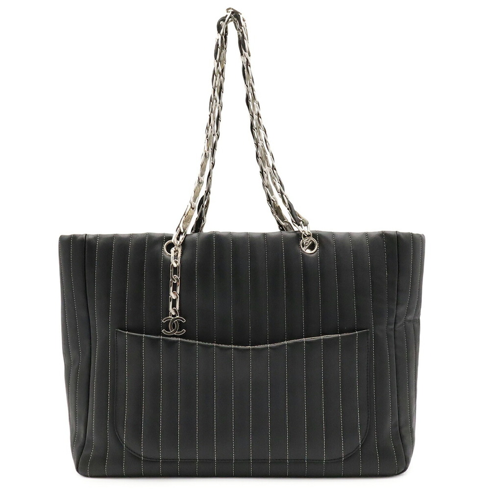 CHANEL Black Leather Shoulder Bag